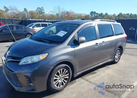 2018 Toyota Sienna Xle 8 Passenger z USA, uszkodzony, nr VIN 5TDYZ3DC6JS902830